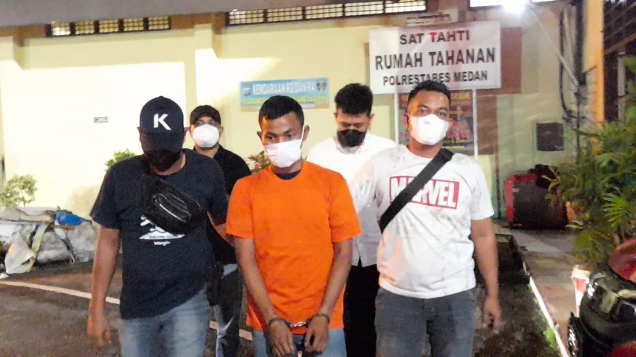 Satreskrim Polrestabes Medan Tangkap dan Tahan Pelaku Pungli Pedagang di Pasar Petisah