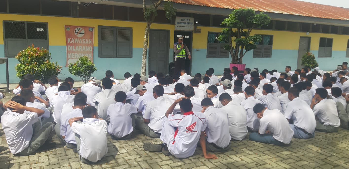 Sat Lantas Polresta Deli Serdang Laksanakan Kegiatan Police Go to School