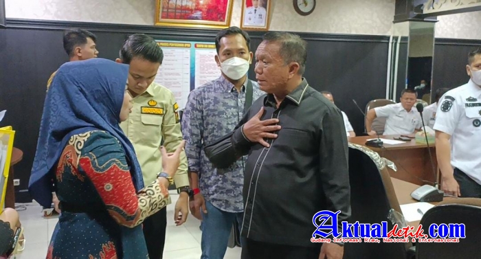 Hearing Komisi 2 DPRD Kota Pekanbaru Diawali Kacau Balau