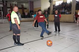 Bupati Taput Buka Turnamen Futsal "Bupati Cup Taput V" Tingkat Umum Se-Kawasan Danau Toba 2022