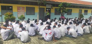 Sat Lantas Polresta Deli Serdang Laksanakan Kegiatan Police Go to School
