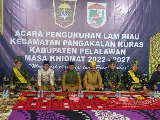 Bupati Pelalawan Hadiri Pengukuhan LAM Riau Kec Pangkalan Kuras masa 2022-2027
