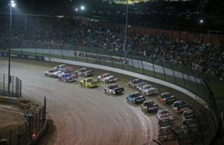 NASCAR Trucks Ditiadakan Pada Eldora Speedway Dirt Derby 2021
