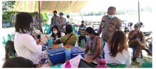 Polres Samosir Mengejar Target Di Seberang Pulau Dalam Percepatan Serbuan Vaksinasi