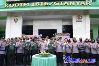 HUT TNI Ke-77, Kapolres Gianyar Berikan Kejutan Ke Kodim 1616/Gianyar